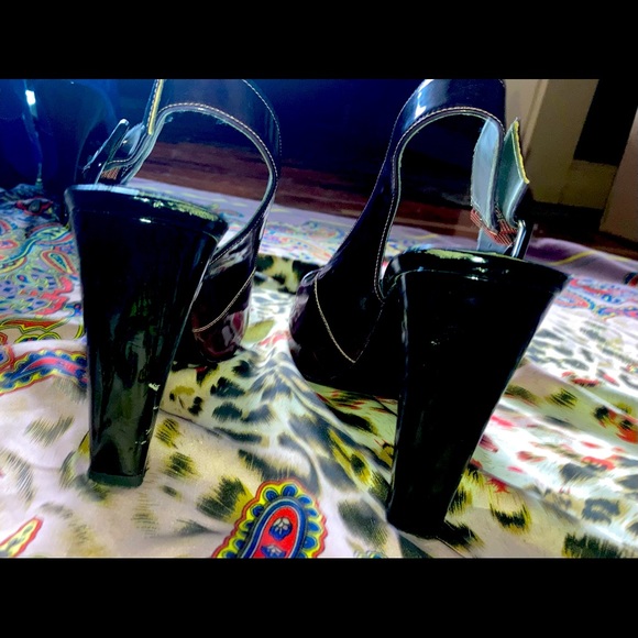 GUESS HEELS- OMBRÉ OF GRAPE>WINE>PLUM - Picture 4 of 6